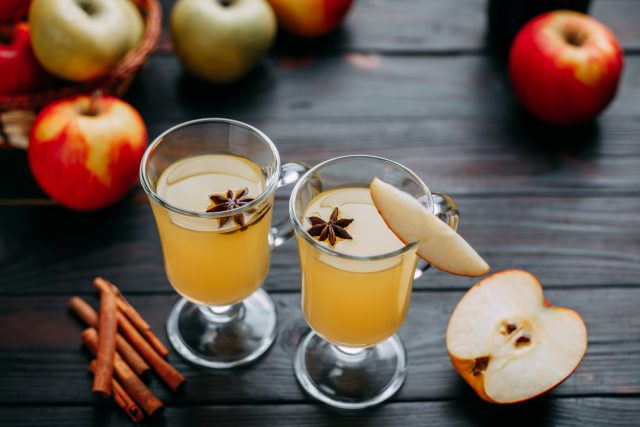 Apple Cider Holiday Drink Ritual 