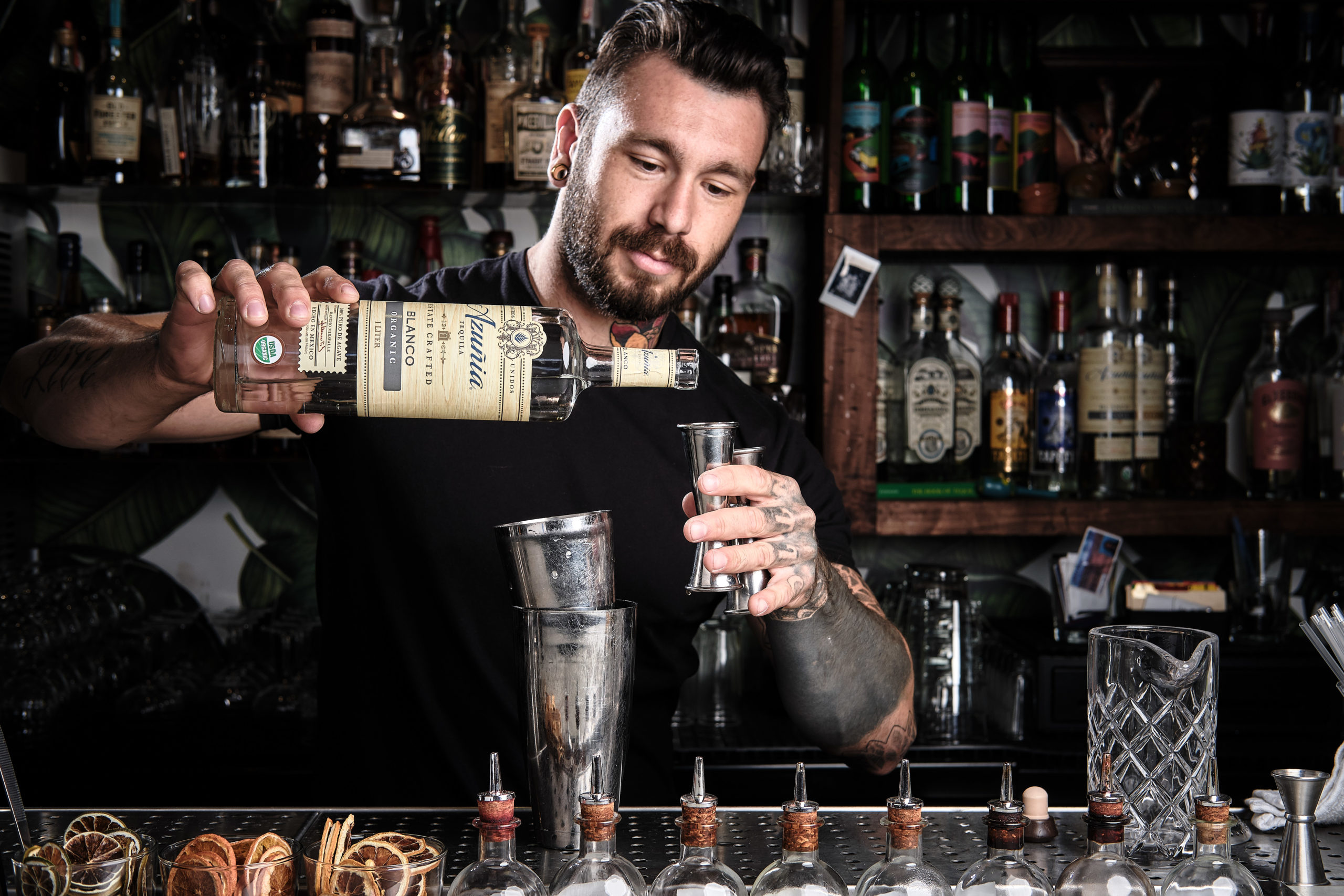 Bartending Basics: Mixing a Balanced Cocktail - Azuñia Tequila.